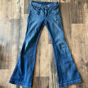 7 FAMK flared jeans